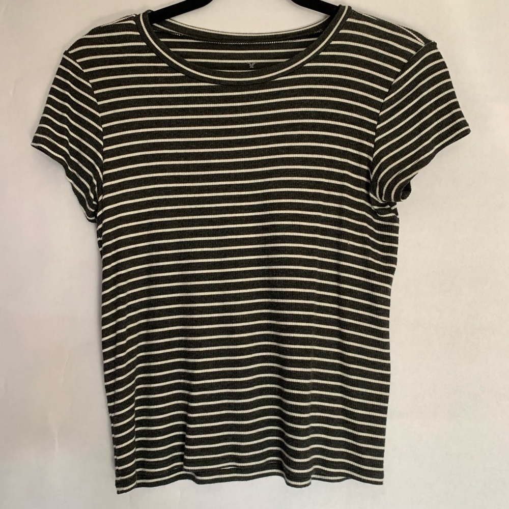B&W striped and ribbed top